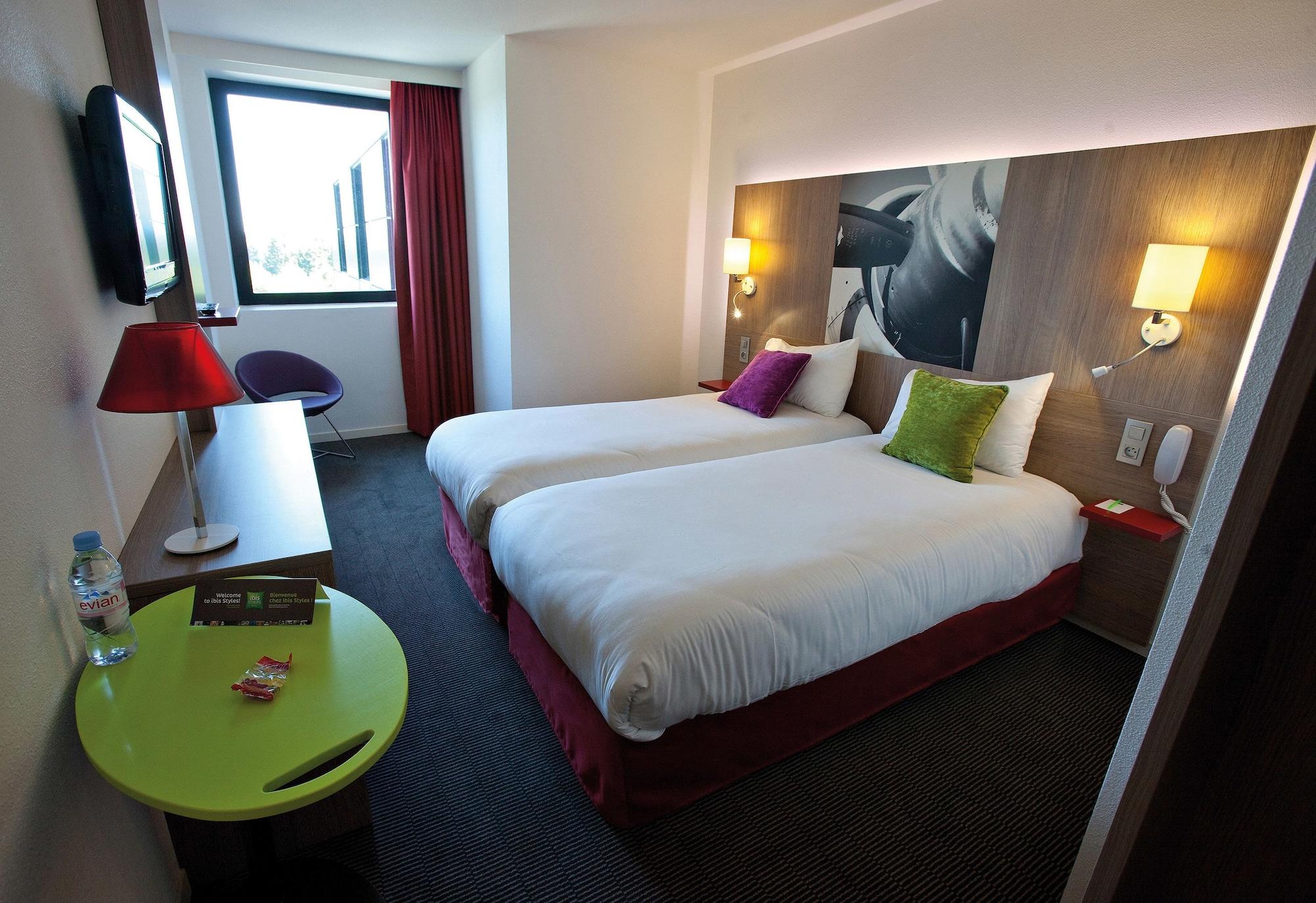 Ibis Styles Toulouse Cite Espace Exterior photo